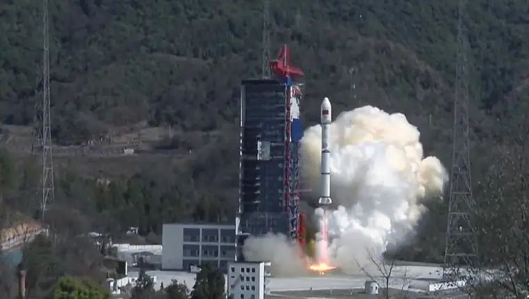 kina sateliti svemir