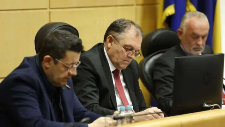 campara parlement fbih 45