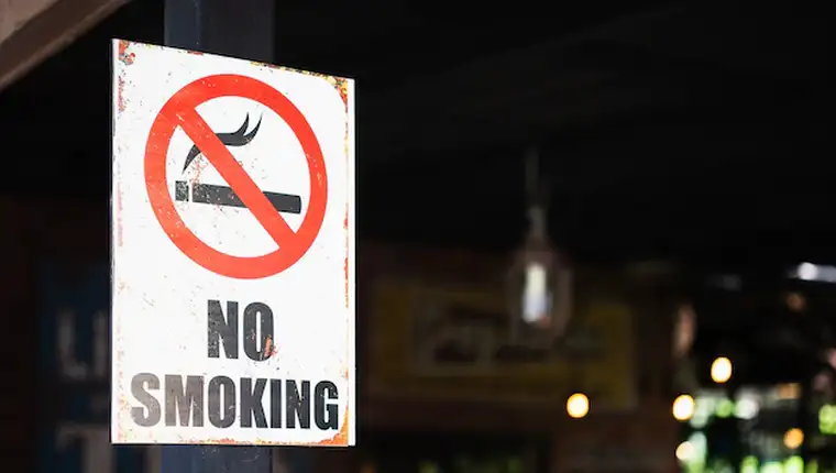 no-smoking-sign-outdoo
