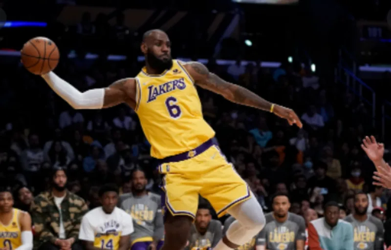 ames lebron 4