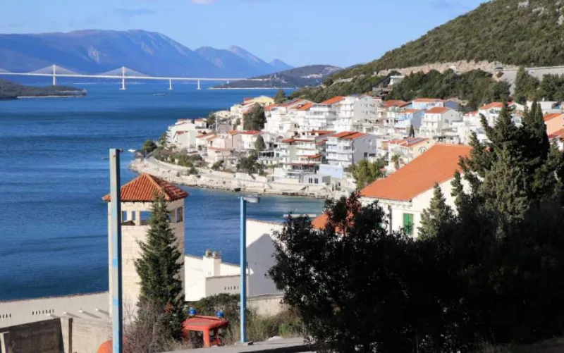neum 45