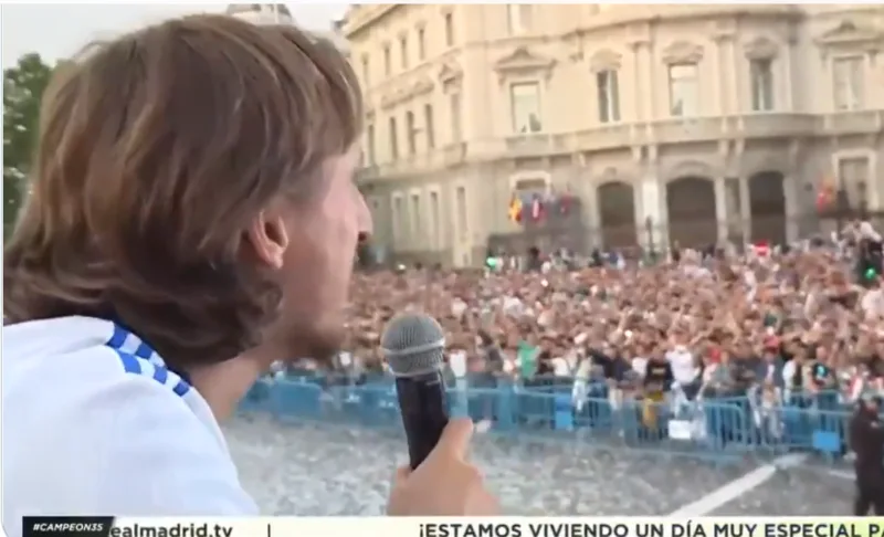 modric pjeva