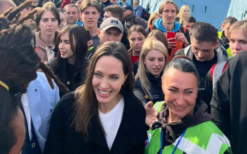 angelina jolie ukraina