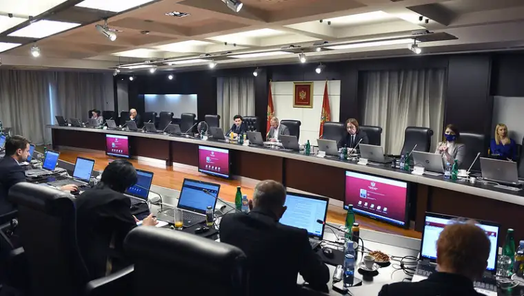 vlada cg