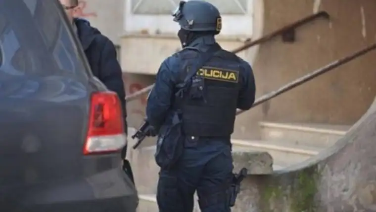 u-toku-velika-akcija-fup-a-pretresi-na-11-lokacija-privedeno-sest-osoba-policija_5df73539256cd