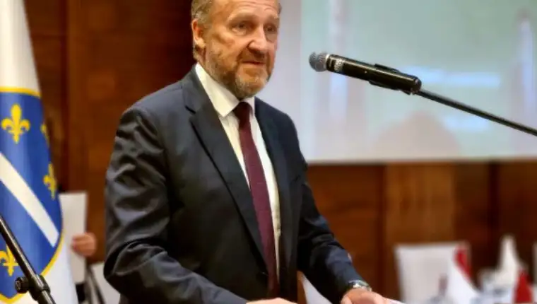 izetbegovic 45