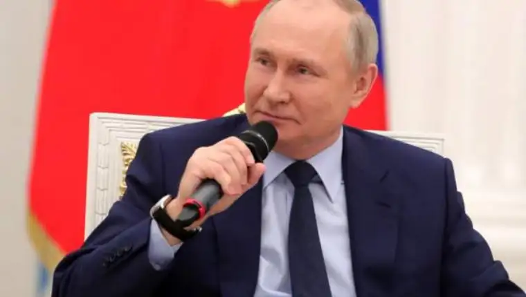 putin mikrofon