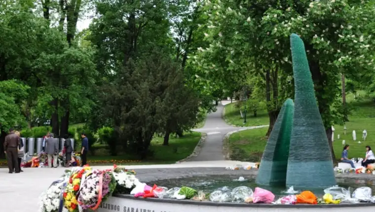 spomenik ubijenoj djeci sa