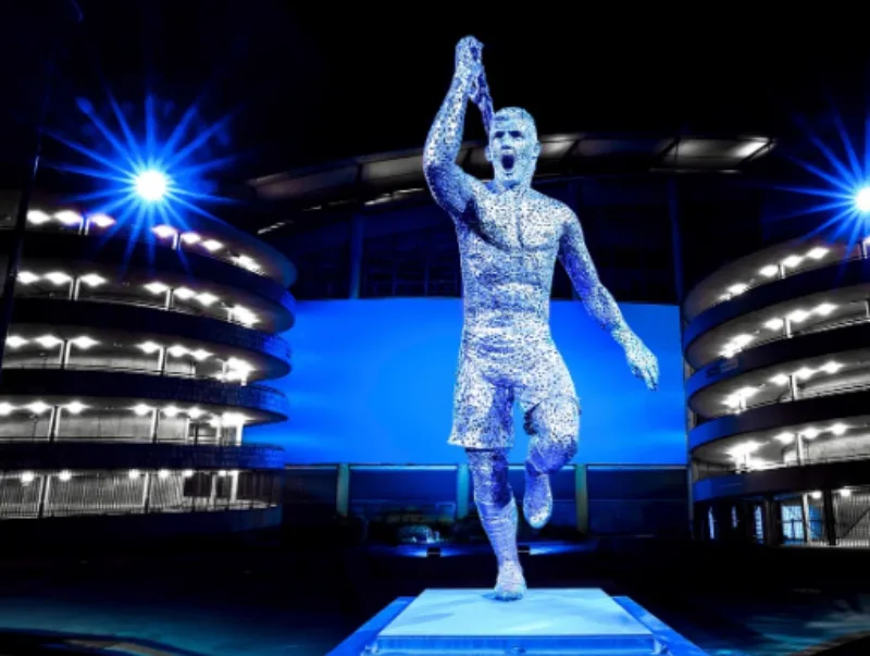 aguero statua 1