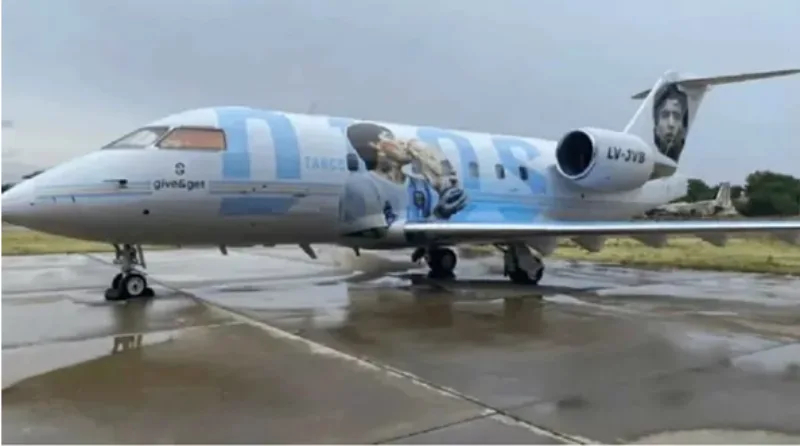 maradona avion 1