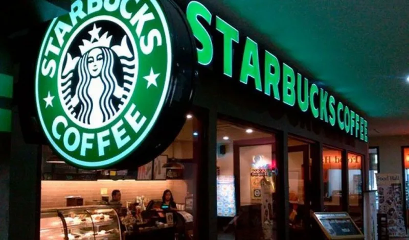 starbucks rusij
