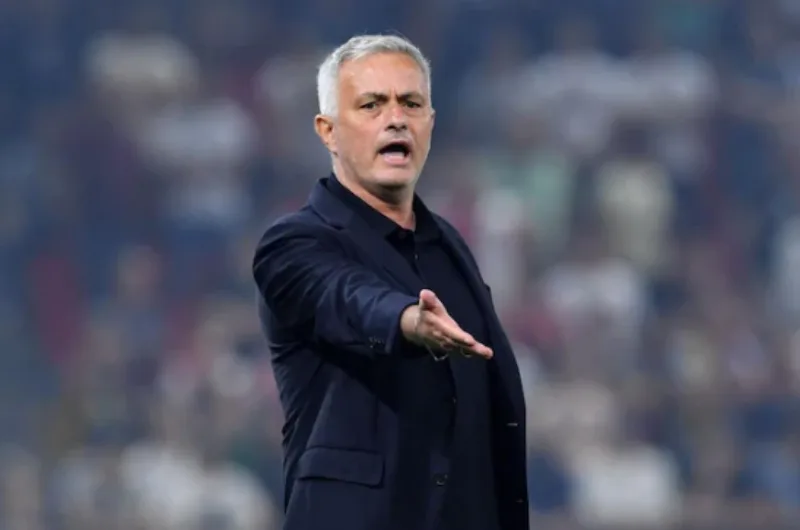mourinho-tirana-4