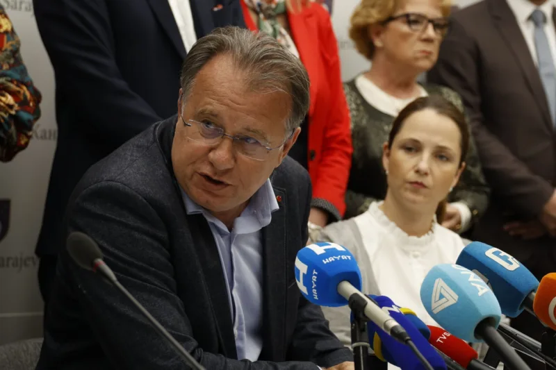 nermin niksic vlada ks fena