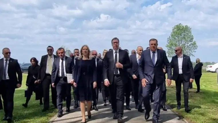 vucic dodik gradina