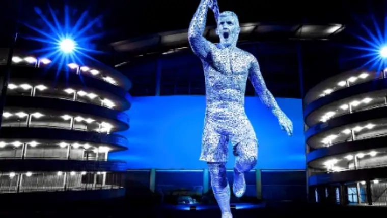 aguero statua 1