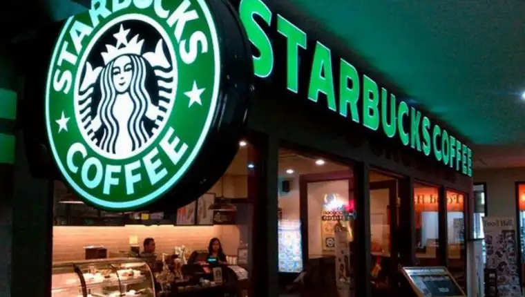 starbucks rusij