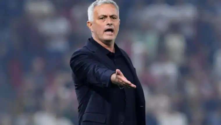 mourinho-tirana-4