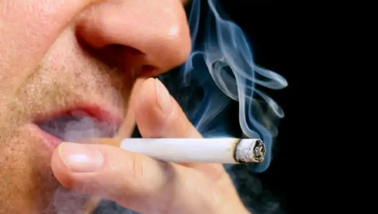 smokingSurgery-90902963-770x533-1-650x428