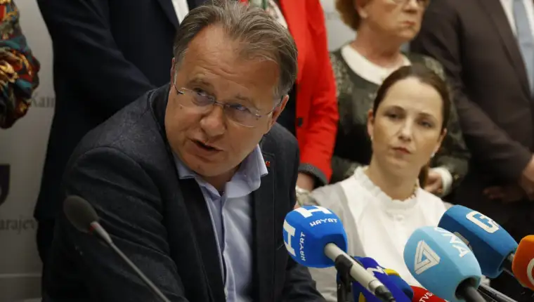 nermin niksic vlada ks fena
