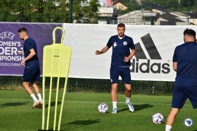 AA-20220601-28044900-28044899-ZENICA_FUDBALERI_BIH_OBAVILI_JOS_JEDAN_TRENING