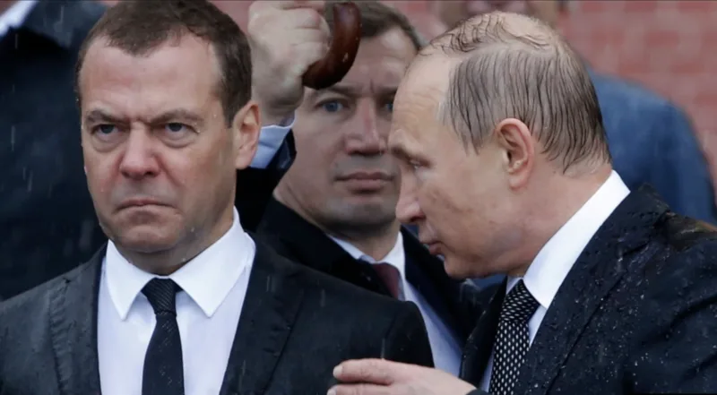 medvedev-putin-2017