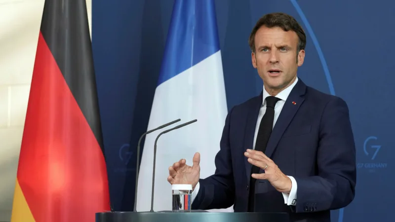 macron4