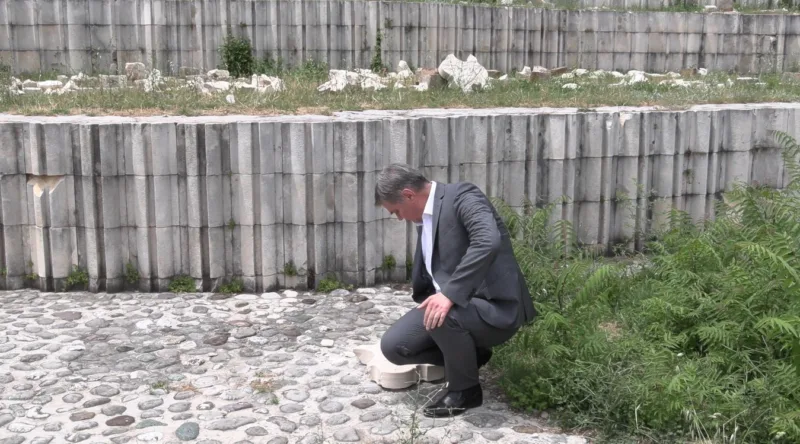 Zvizdić na Partizanskom spomen groblju: Od nadležnih očekujem djela, a ne riječi