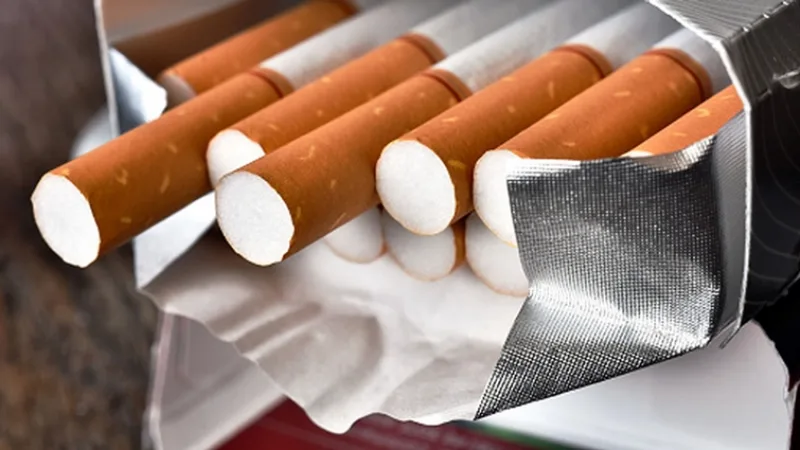 61947611-cigarete