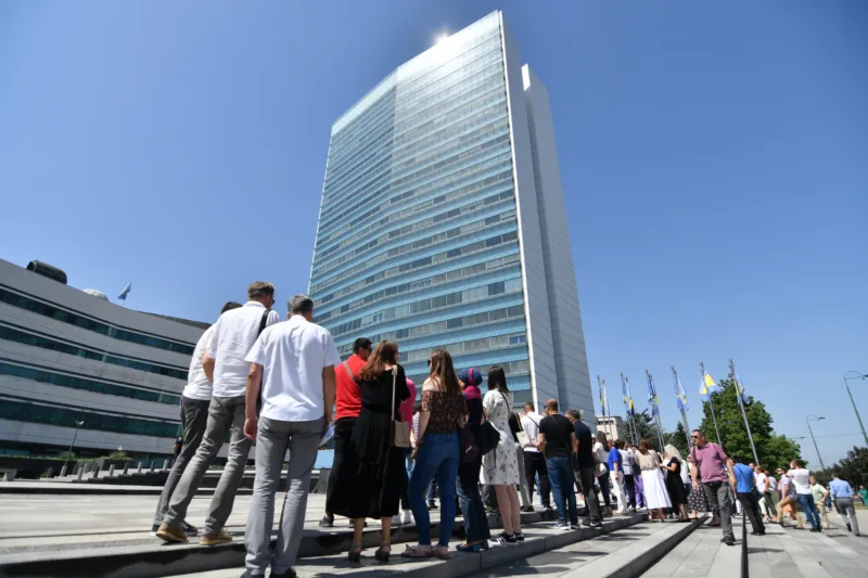 protesti drzavnih sluzbenika NG (4)