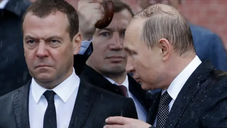 medvedev-putin-2017