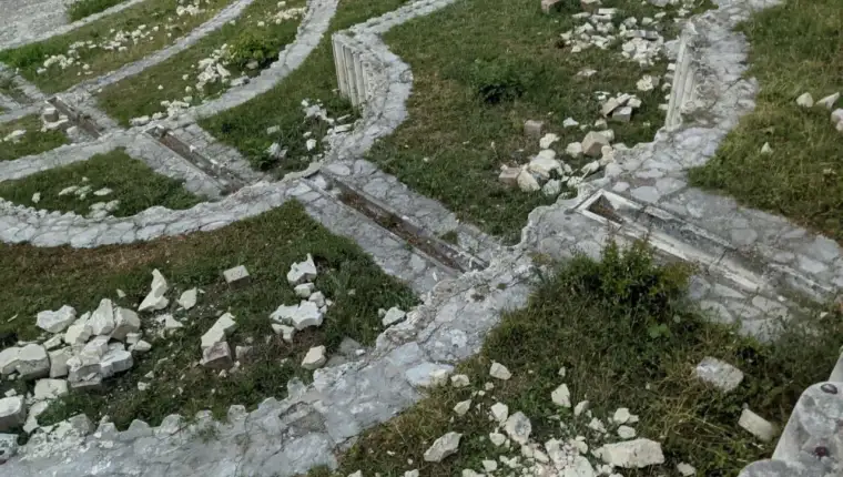 partizansko groblje unisteno