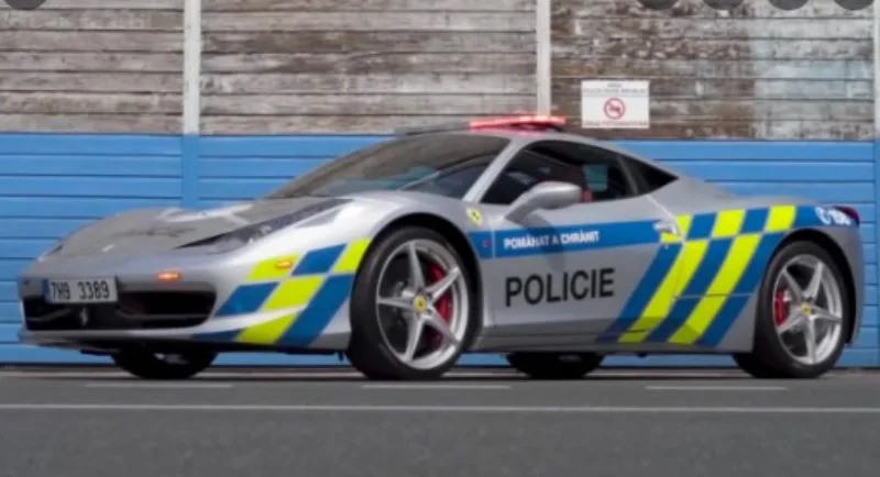 ferrari ceska policija 4