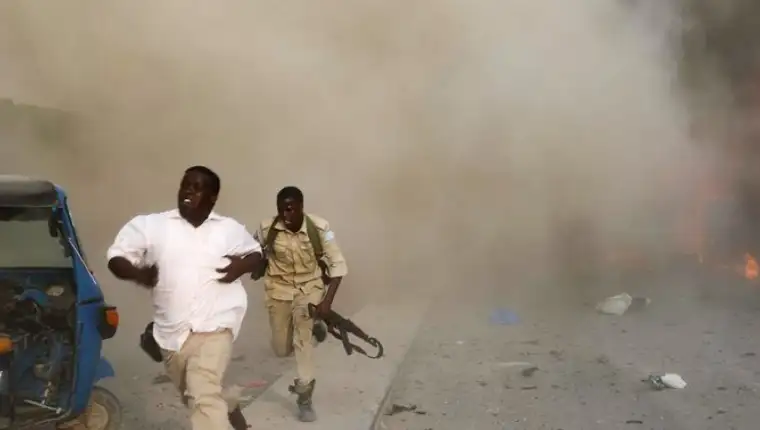 806x378-multiple-casualties-reported-in-somalia-as-powerful-blast-hits-popular-hotel-1658052513377