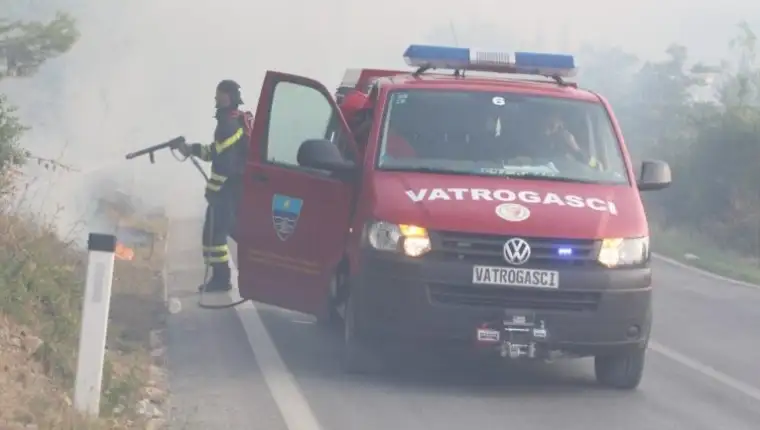 Požar-vatrogasci-2017-5-768x512