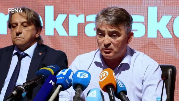 komsic press