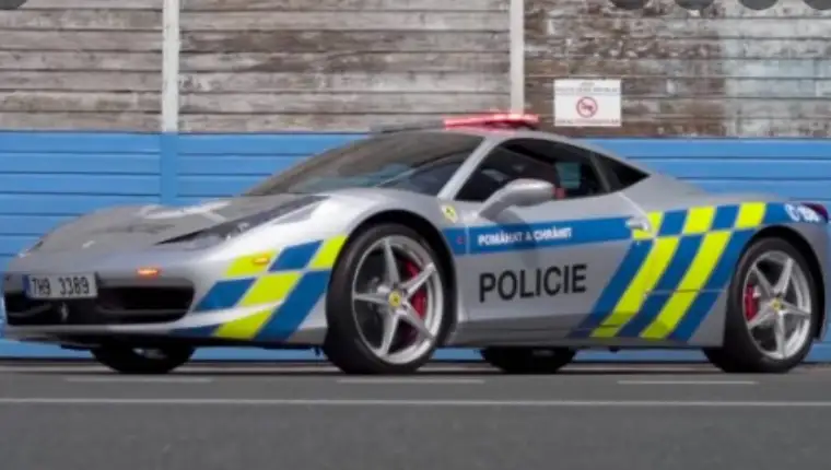 ferrari ceska policija 4