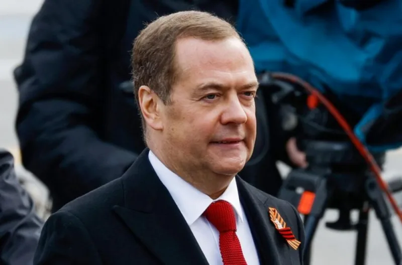 5428731_medvedev_ff