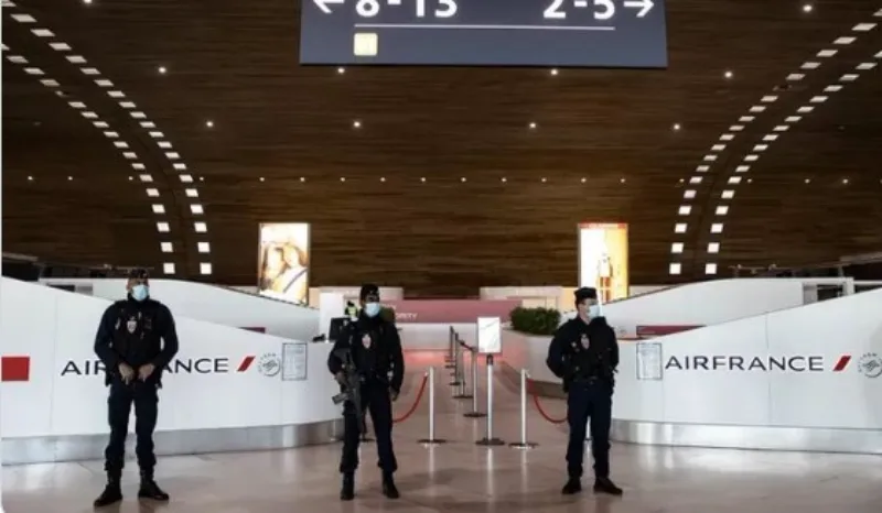 policija pariz aerodrom 5