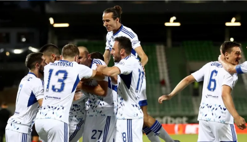 dinamo fudbal 4