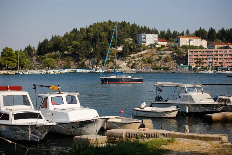 AA-20220814-28644419-28644413-PLOCE_NEKADA_LUCKI_GRAD_DANAS_TURISTICKA_ATRAKCIJA_SPOJ_NERETVE_BACINSKIH_JEZERA_I_JADRANSKOG_MORAE