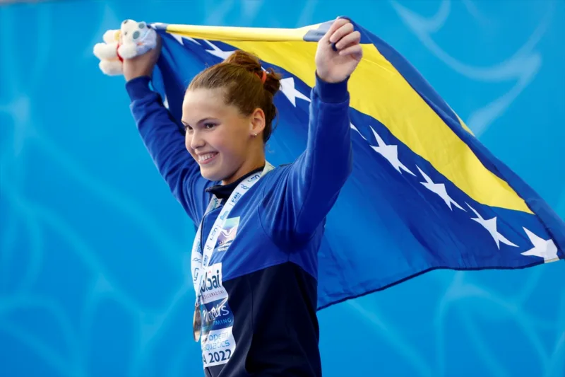 AA-20220817-28671699-28671691-EVROPSKO_PRVENSTVO_BH_PLIVACICA_LANA_PUDAR_OSVOJILA_ZLATNU_MEDALJU_NA_200_METARA_DELFIN