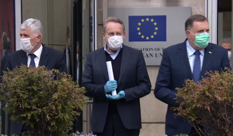 covic-izetbegovic-dodik-maske-1