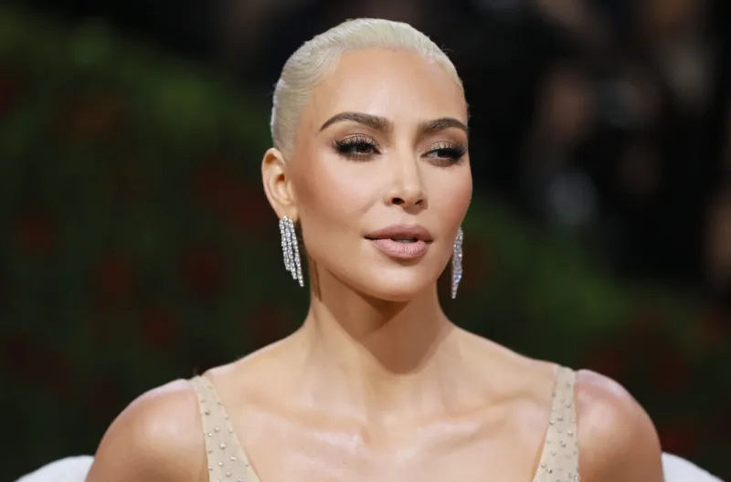 kim kardashian11