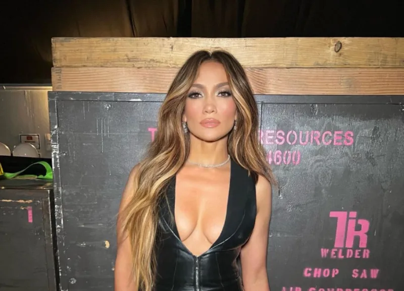 jennifer lopez 4