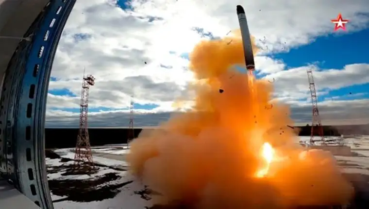 1_PAY-Sarmat-missile-3-east2west-news