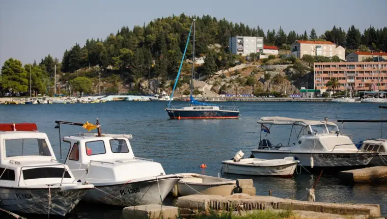 AA-20220814-28644419-28644413-PLOCE_NEKADA_LUCKI_GRAD_DANAS_TURISTICKA_ATRAKCIJA_SPOJ_NERETVE_BACINSKIH_JEZERA_I_JADRANSKOG_MORAE