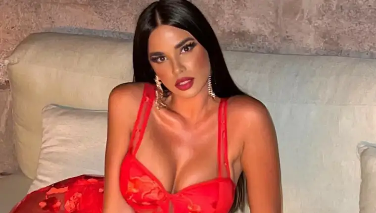 ivana knoll12