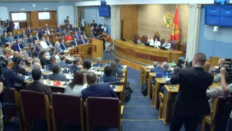 1660902502-crna-gora-skupstina-750x423
