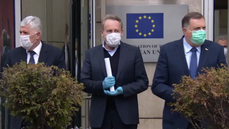 covic-izetbegovic-dodik-maske-1