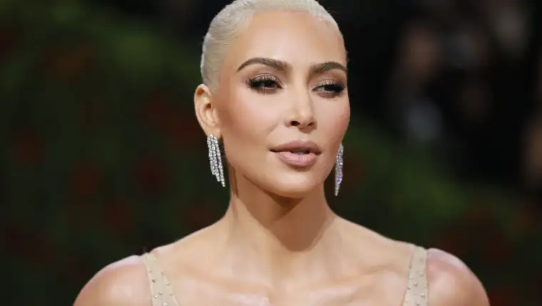 kim kardashian11